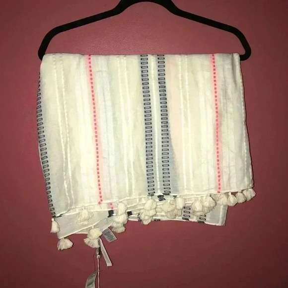 Loft Infinity Scarf - Picture 3 of 5